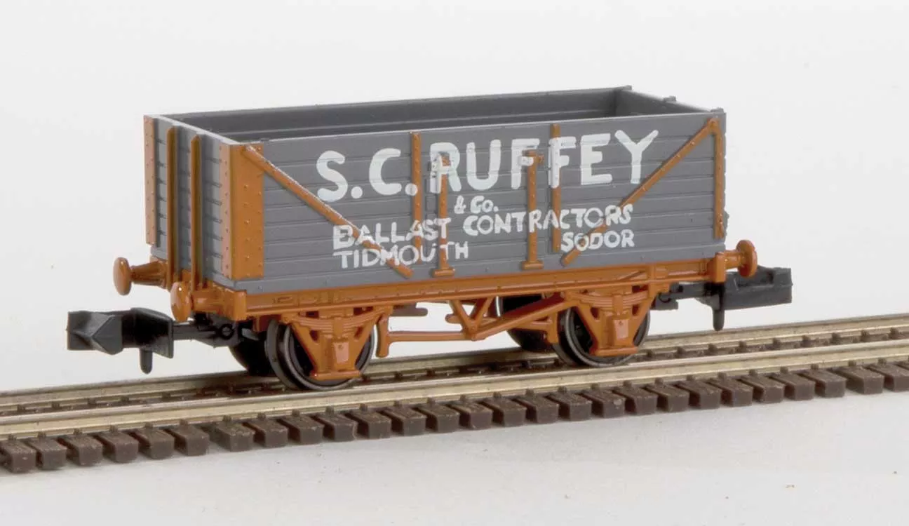 Bachmann 77092 Thomas & Friends - Ready-to-Run -- S.C. Ruffey Wood Gondola N Scale