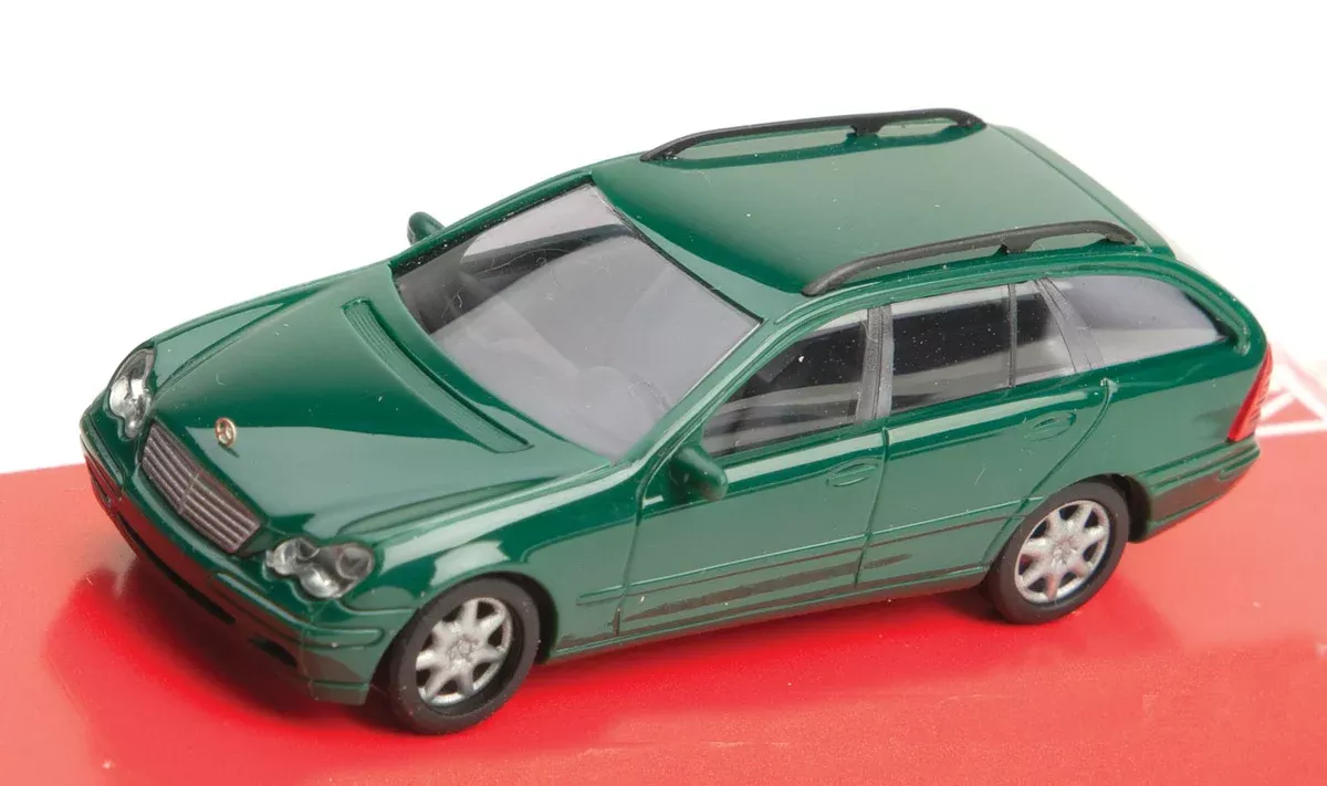 Busch 89137 HO Scale Dark Green Mercedes-Benz C-Class Wagon