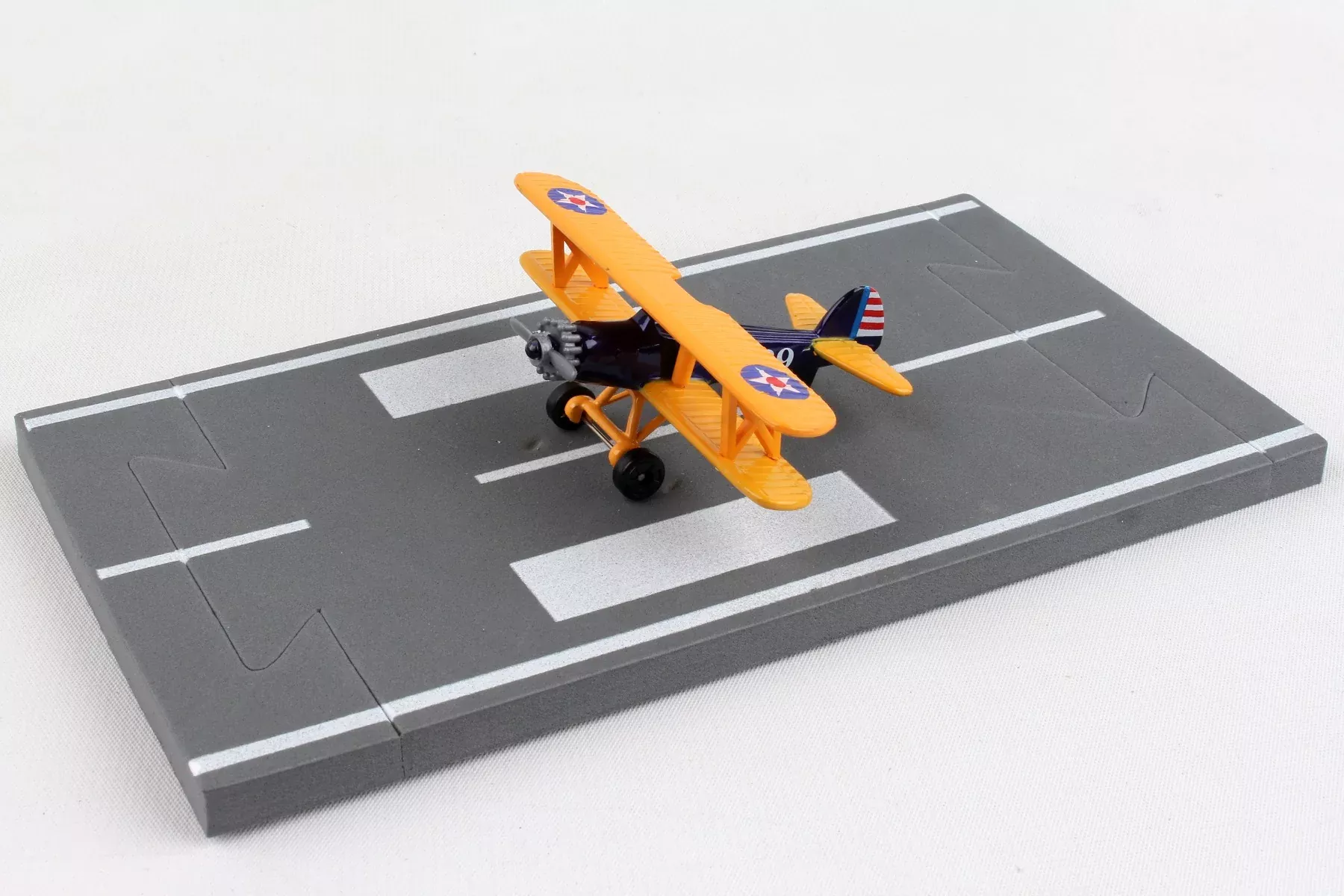 Daron Runway 24 RW210 Runway24 Pt-17 High Flyer