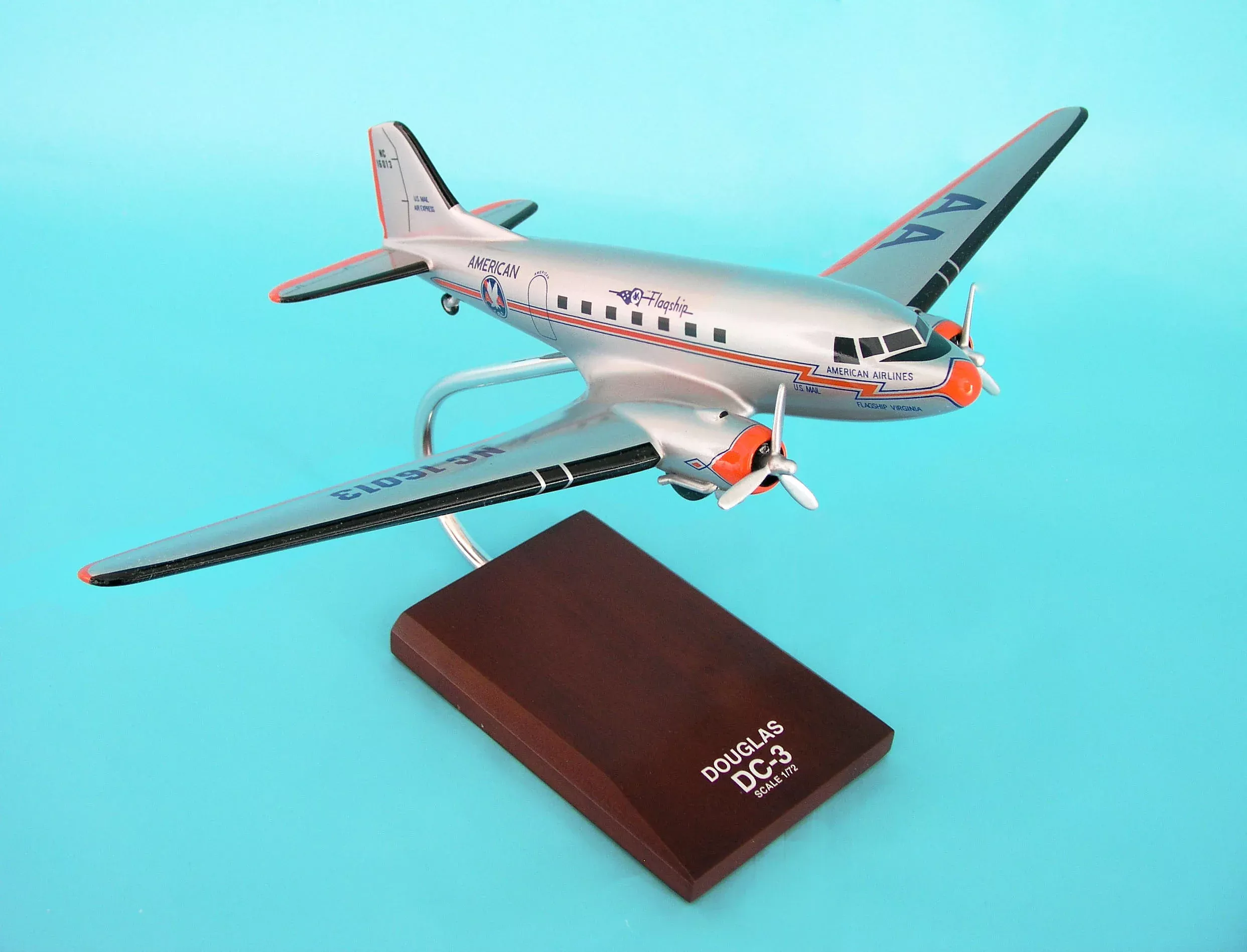 Executive Series G0472 Exec Ser American Dc-3 1/72 (Kdc3Aat)