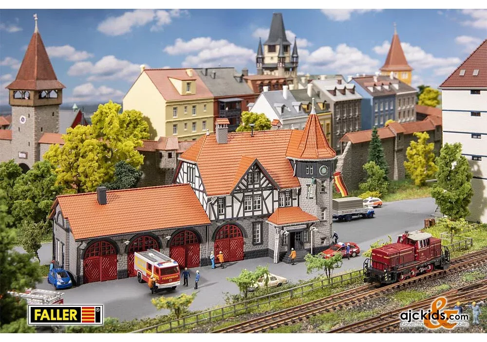 Faller 232194 - Town hall with fire station
