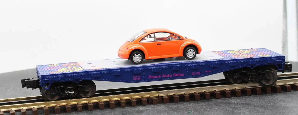 Lionel 6-19444 Peace Auto Sales Flatcar with Volkswagen Bug O SCALE Used Excellent