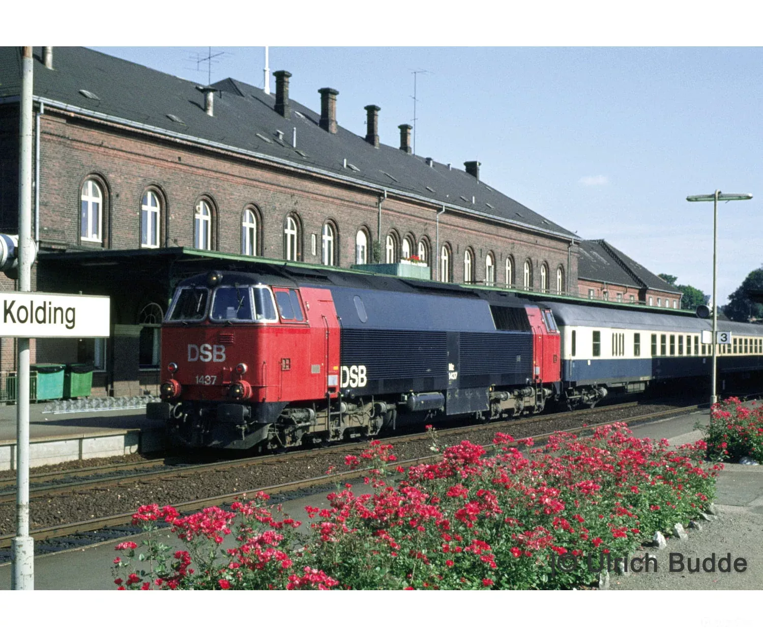 Marklin 38290 HO DSB Class MZ Diesel Locomotive MFX+ Digital Sound