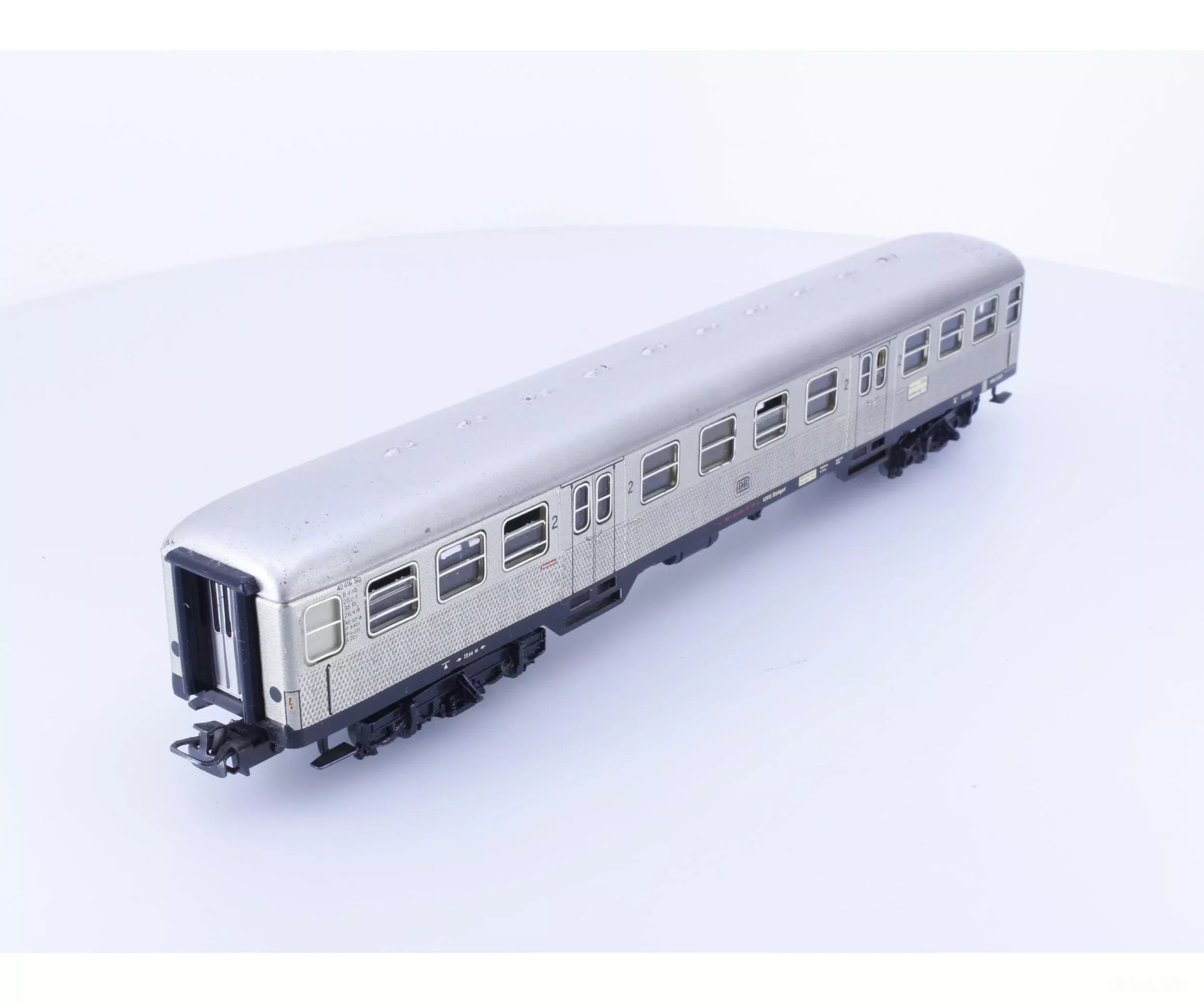 Marklin 4042 HO DB Silberling 2nd Class Passenger Car (2nd Hand)