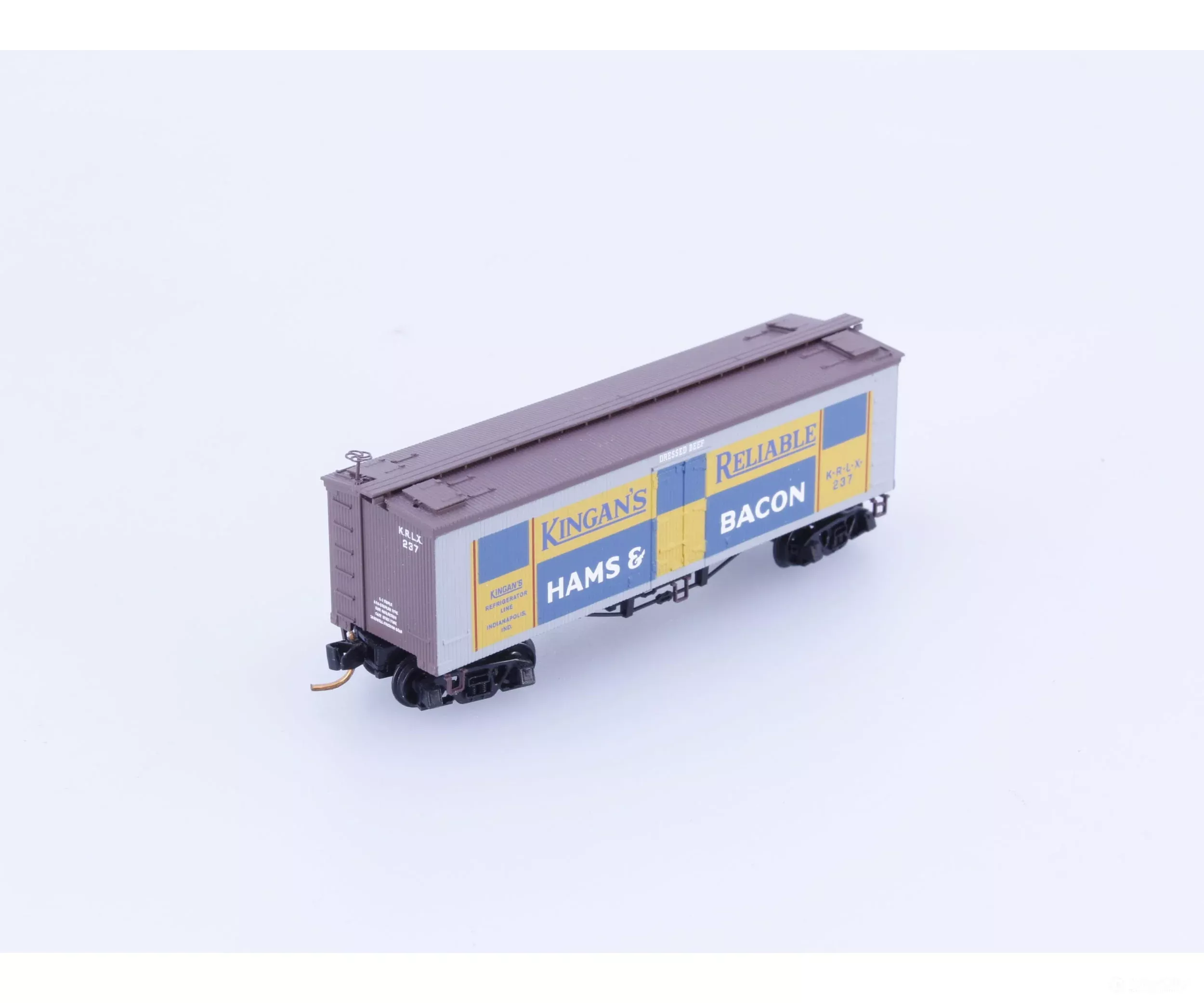 Micro Trains 05800130 N 36′ Wood Sheathed Ice Reefer with Truss Rods Kingan’s Reliable Ham and Bacon (KRLX) 237 (2nd Hand)
