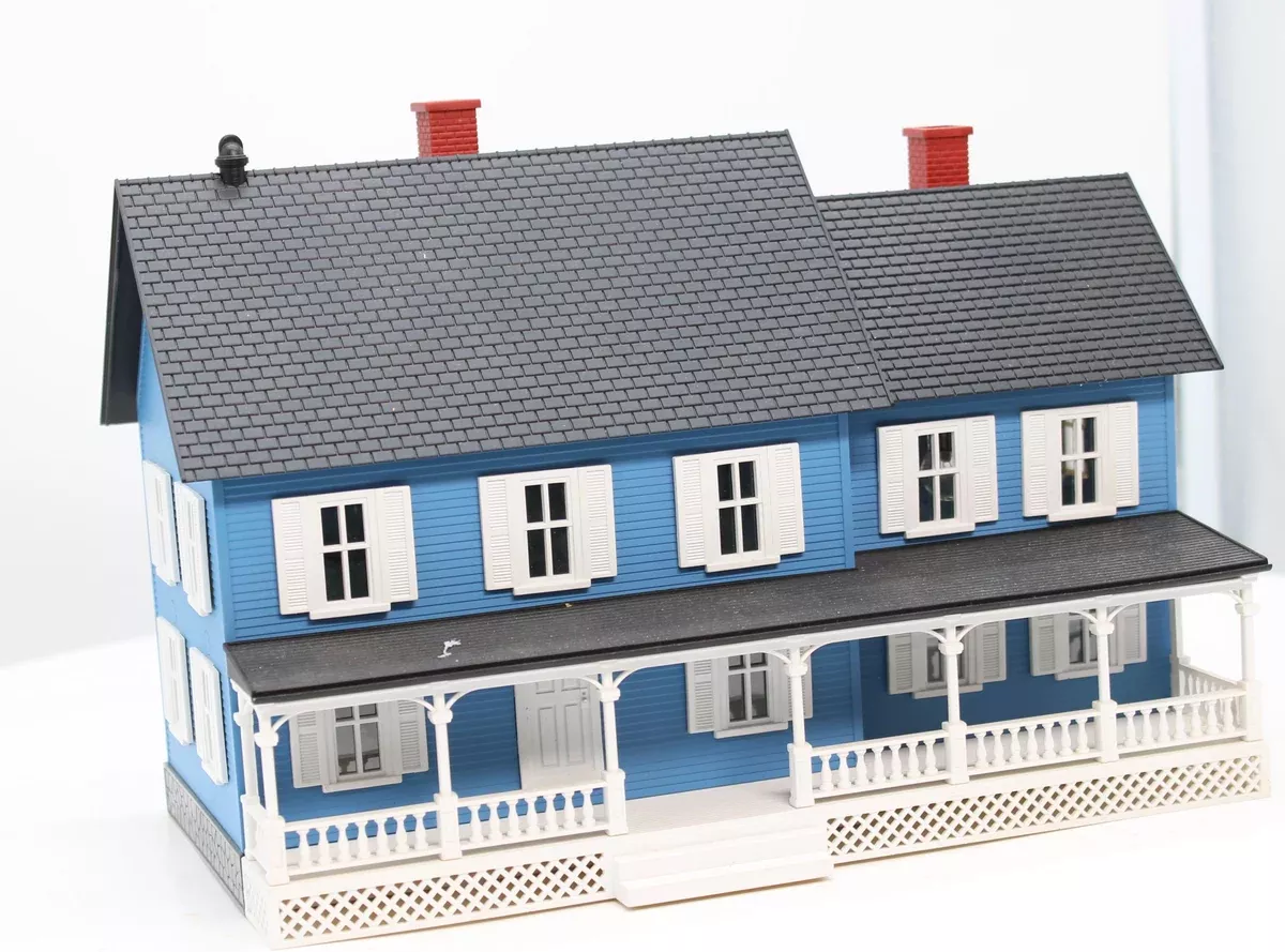MTH Railking 30-9008 Blue 4 Country House new color ABS interior lighting fully assembled O SCALE Like New