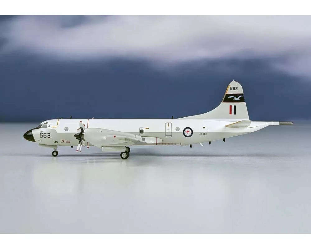 New Zealand Air Force P-3K w/stand NZ4203 1:200 Scale IFP3RNZAF12