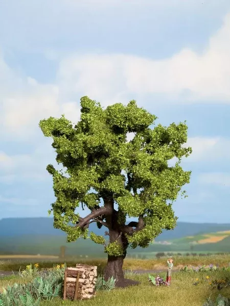 Noch 21760 – Oak Tree (15cm)