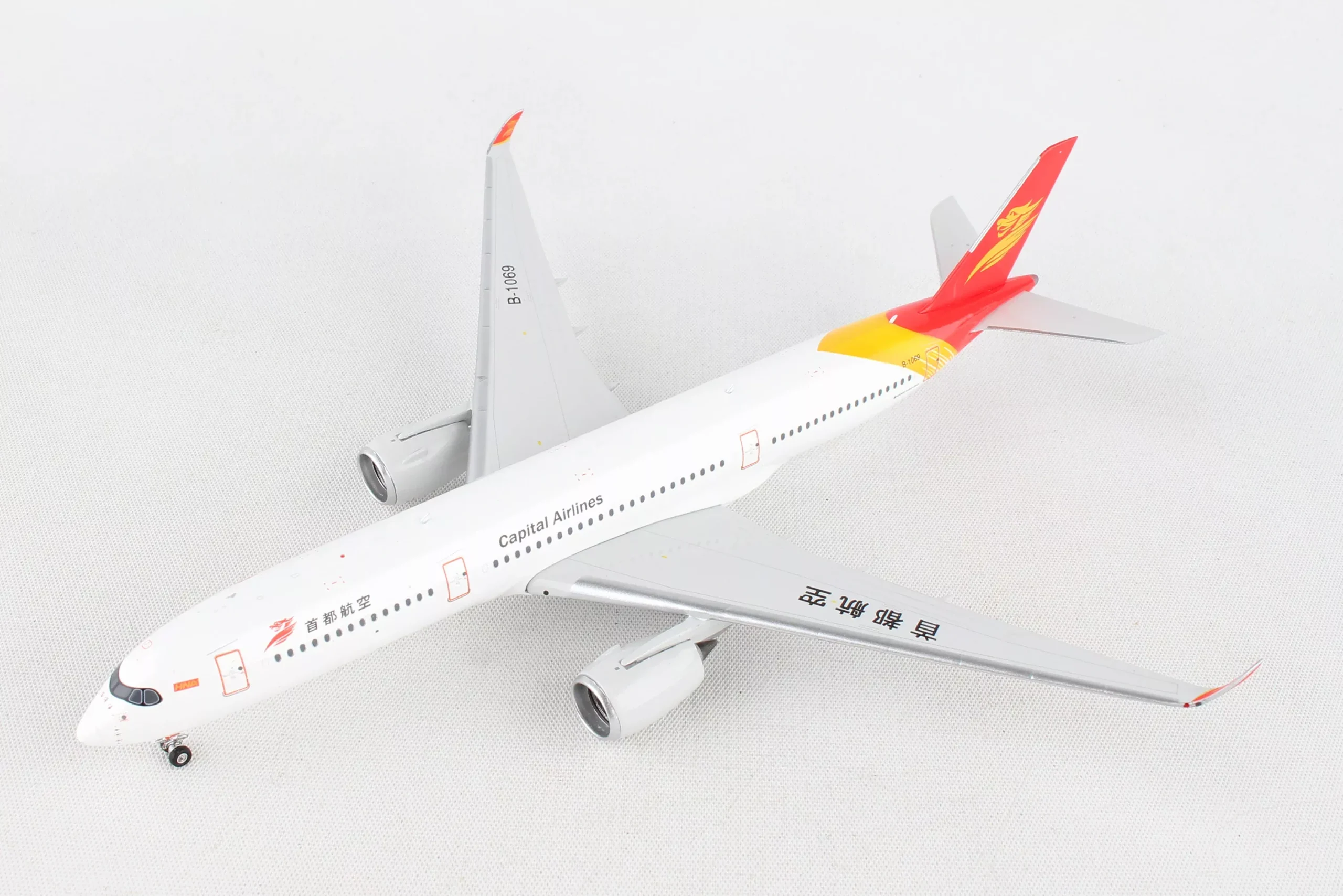 Phoenix Diecast PH1776 Capital A350-900 1/400 Reg#B-1069
