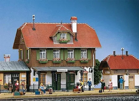 Pola 330901 G Scale Schonweiler Station — 18-7/8 x 15-5/8 x 18-1/2″48 x 39 x 47cm