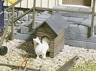 Pola 333210 G Scale Doghouse