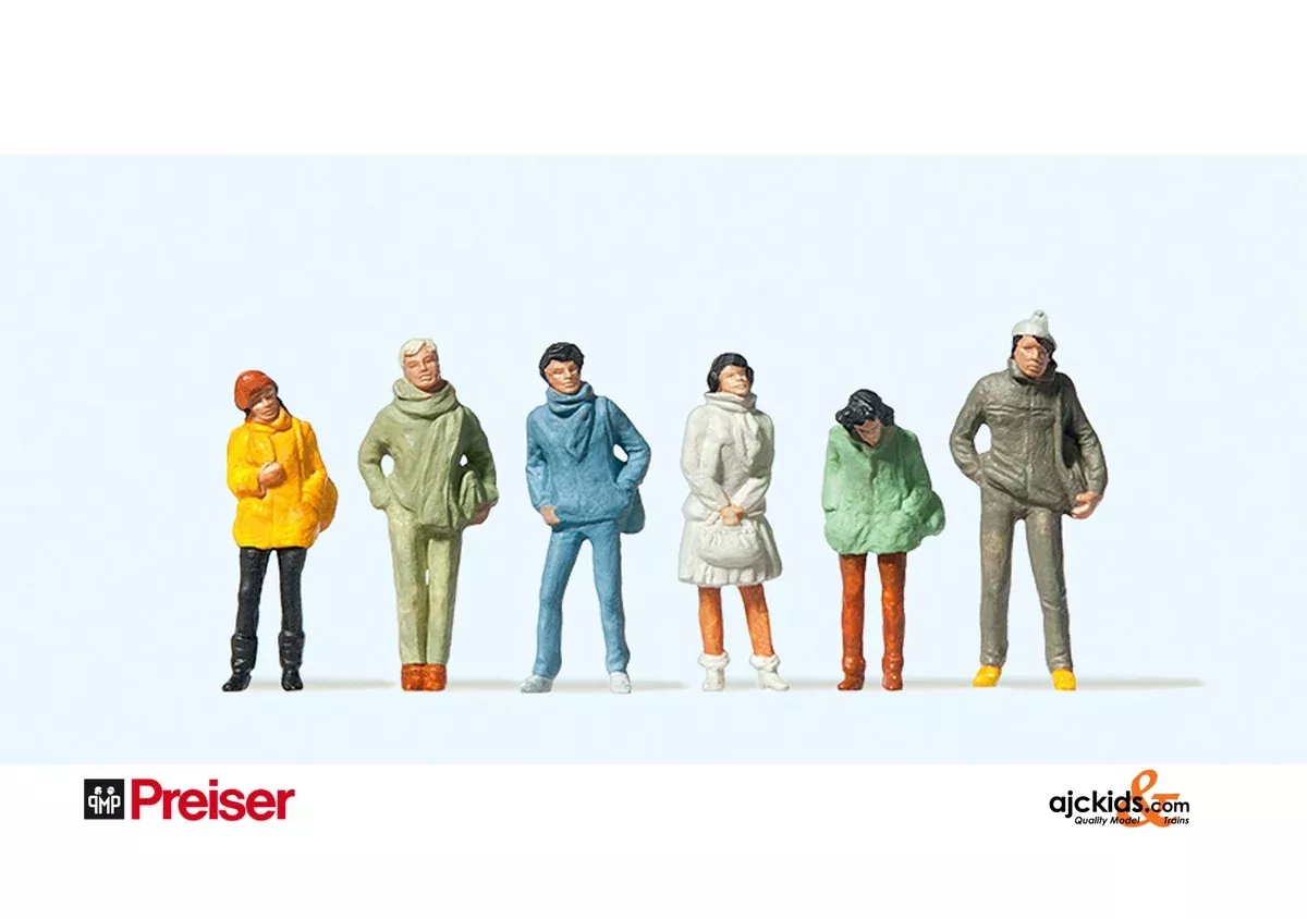 Preiser 14005 - Youth in Winter Clothes