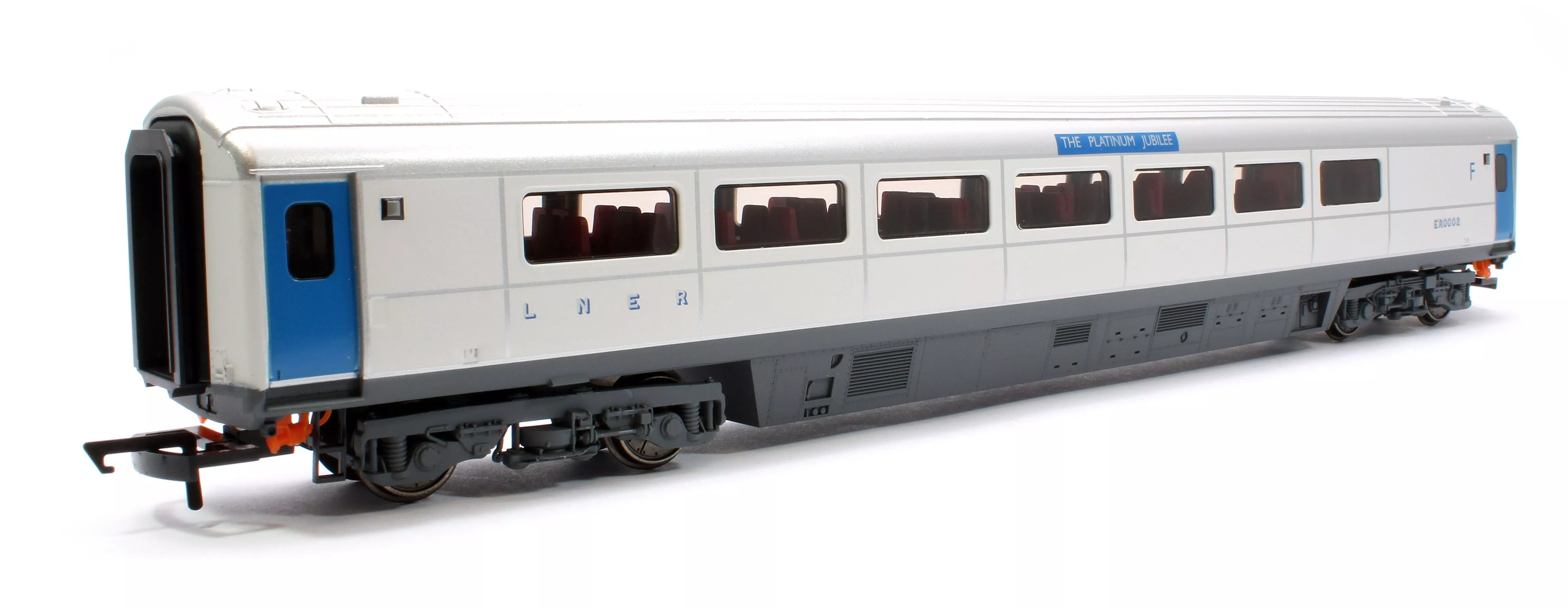 R40355D Mk3 Sliding Door Trailer First Disabled Platinum Jubilee of HM Queen Elizabeth II ER0002