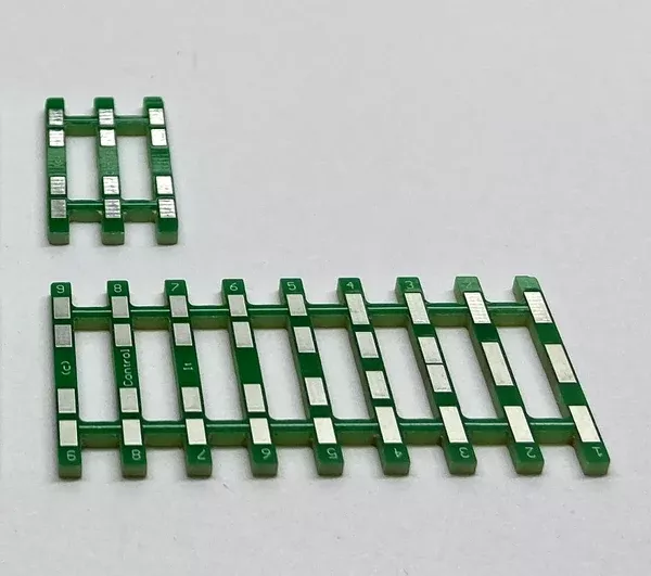 TRK-GRS-U- ControlIt - Guard Rail Sleepers Unidirectional Track (HO Scale)